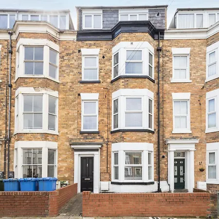 Host & - Trafalgar Square Apartament Scarborough